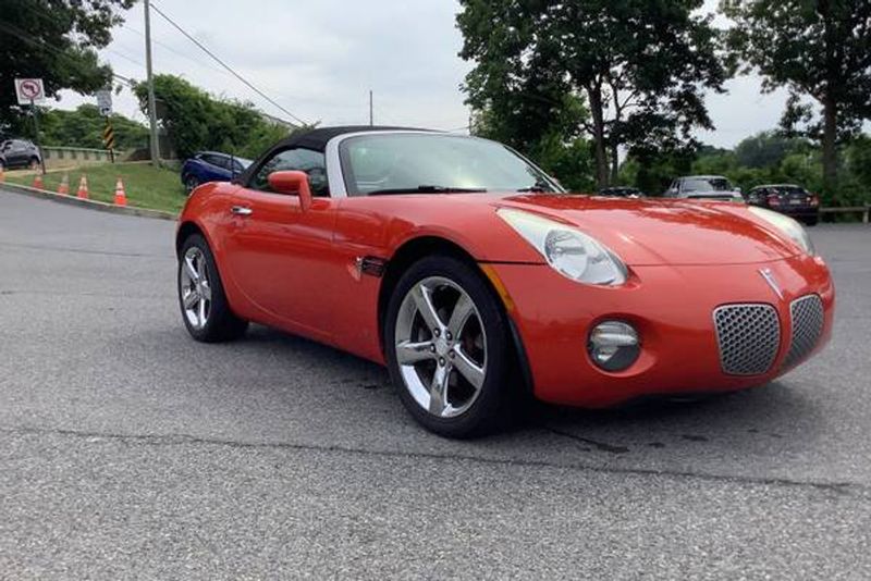 2008 Pontiac Solstice — a typically priced live listing