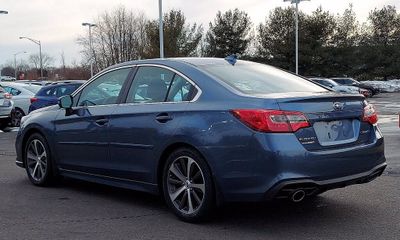 2018 Subaru Legacy Limited M R