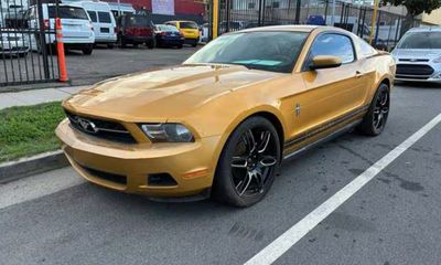 2010 Ford Mustang Base