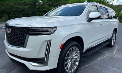 2023 Cadillac Escalade ESV Premium Luxury