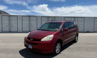 2005 Toyota Sienna XLE