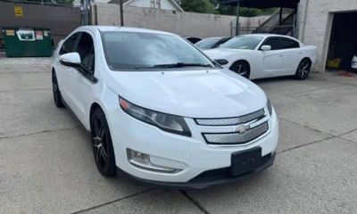 2013 Chevrolet Volt Premium