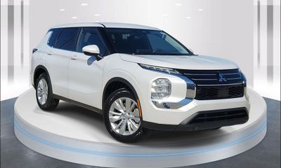 2026 Mitsubishi Outlander ES