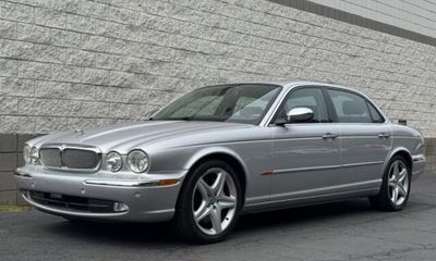 2005 Jaguar XJ VDP Super V8