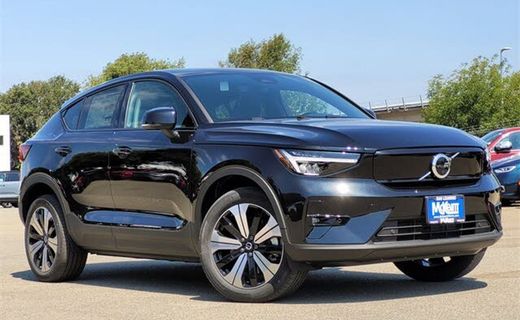 2023 Volvo C40 Plus Dark