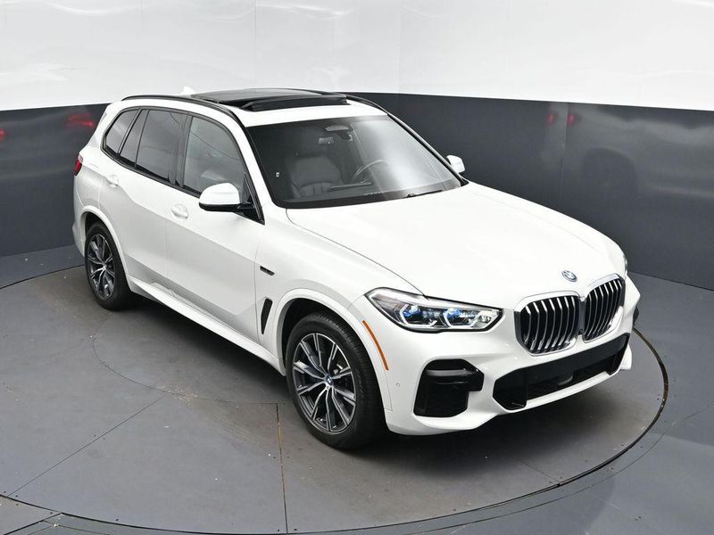 2022 Bmw X5 — a typically priced live listing