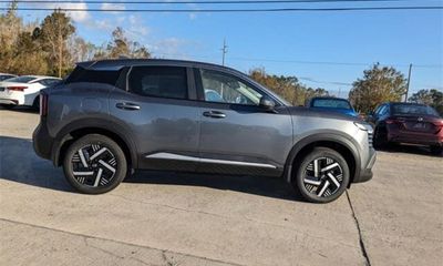 2025 Nissan Kicks MPV SV