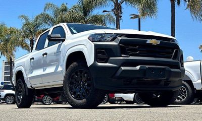 2025 Chevrolet Colorado Work Truck