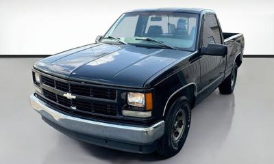 1998 Chevrolet GMT-400 Fleetside W T