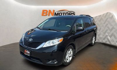 2014 Toyota Sienna LE