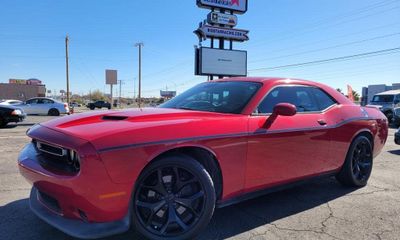 2015 Dodge Challenger SXT Plus