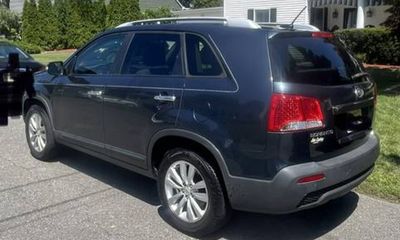 2011 Kia Sorento GL