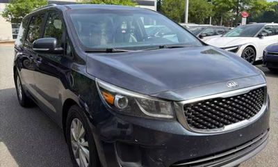 2016 Kia Sedona LX Middle LOW
