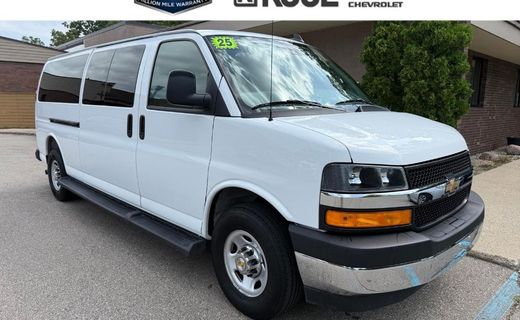 2025 Chevrolet Express LT EXT