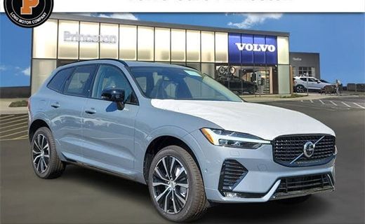 2023 Volvo XC60 Plus Dark