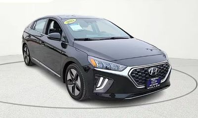 2022 Hyundai Ioniq SEL