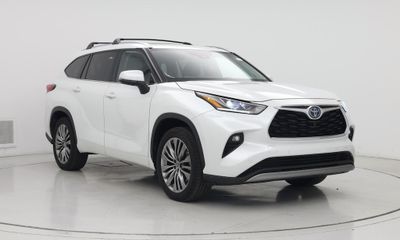 2022 Toyota Highlander Platinum
