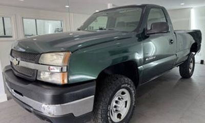 2004 Chevrolet Silverado 2500HD Work Truck