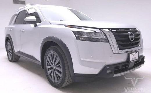 2022 Nissan Pathfinder SL