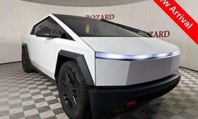 2025 Tesla Cybertruck Base