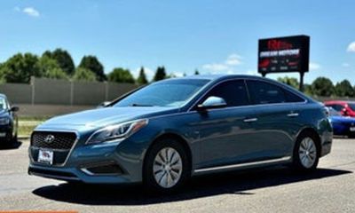 2016 Hyundai Sonata GL Middle LOW