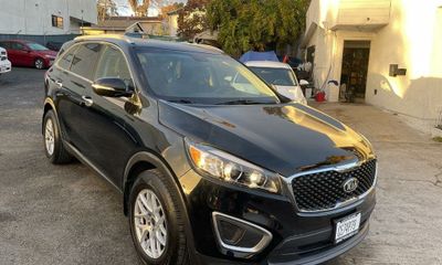 2016 Kia Sorento L LX