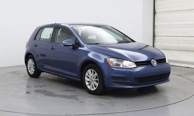 2016 Volkswagen Golf Base S SE