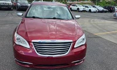 2013 Chrysler 200 Limited