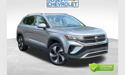 2024 Volkswagen Taos 4Motion SE