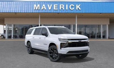2025 Chevrolet Suburban LT