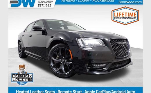 2023 Chrysler 300 Touring L