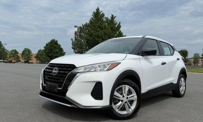 2024 Nissan Kicks S