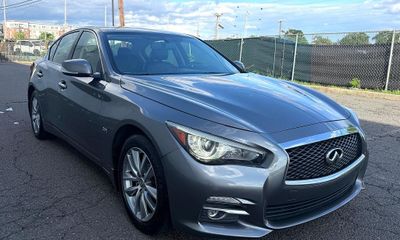 2016 Infiniti Q50 Premium