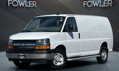 2025 Chevrolet Express LT EXT