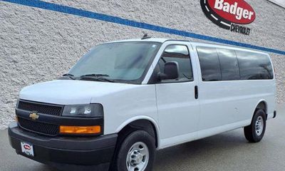 2025 Chevrolet Express LS EXT