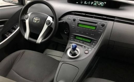 2010 Toyota Prius TWO