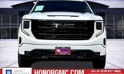 2023 GMC Sierra Elevation