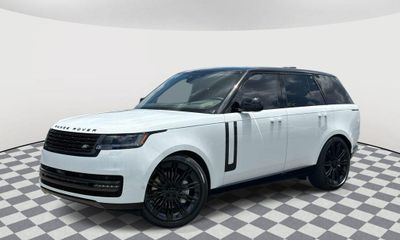 2026 Land Rover Range SE