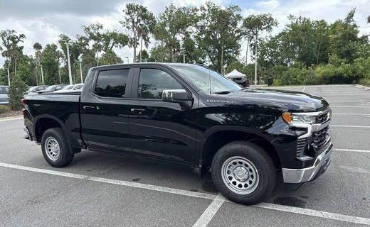 2026 Chevrolet Silverado LT