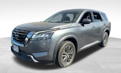 2022 Nissan Pathfinder S