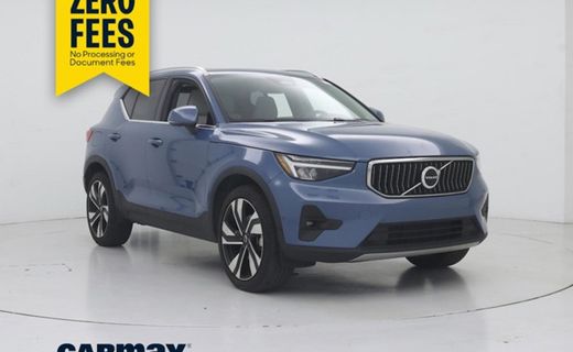 2023 Volvo XC40 Plus Bright