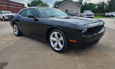 2013 Dodge Challenger Base