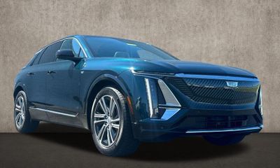 2024 Cadillac Lyriq LUX 2