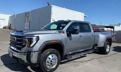 2026 GMC Sierra HD SLT