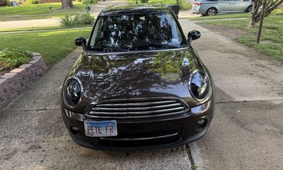 2011 Mini Clubman Base