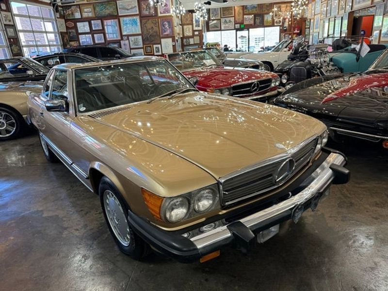 1987 Mercedes Benz 560 — a typically priced live listing