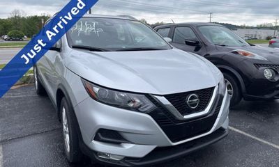 2022 Nissan Rogue Sport SV