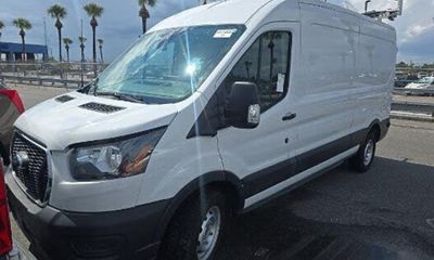 2025 Ford Transit Medium Roof
