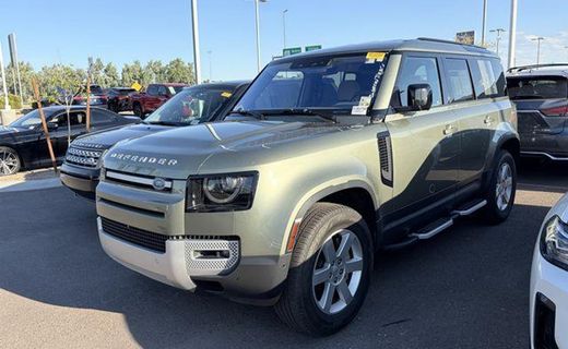 2021 Land Rover Defender 110 SE