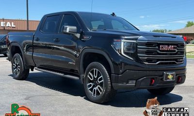 2022 GMC Sierra AT4